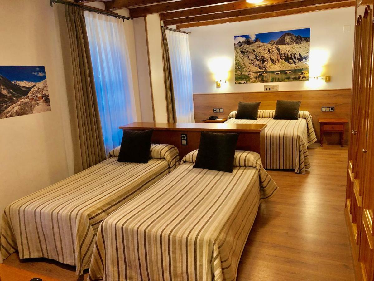 Hotel Lacreu Salardú Esterno foto